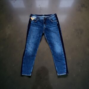 NWT Women's Silver Vintage Slim Medium Wash Jeans Size 30x27 #179